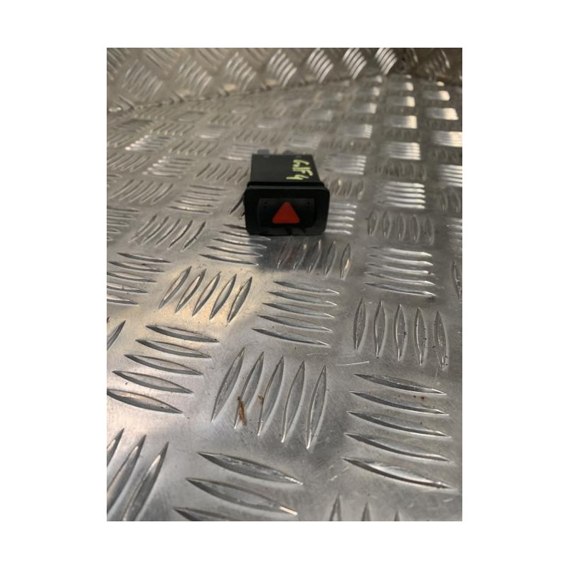 Bouton de warning VOLKSWAGEN GOLF 4 d’occasion