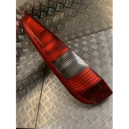 Feu arriere principal gauche (feux) FORD FIESTA 5 PHASE 1 d’occasion