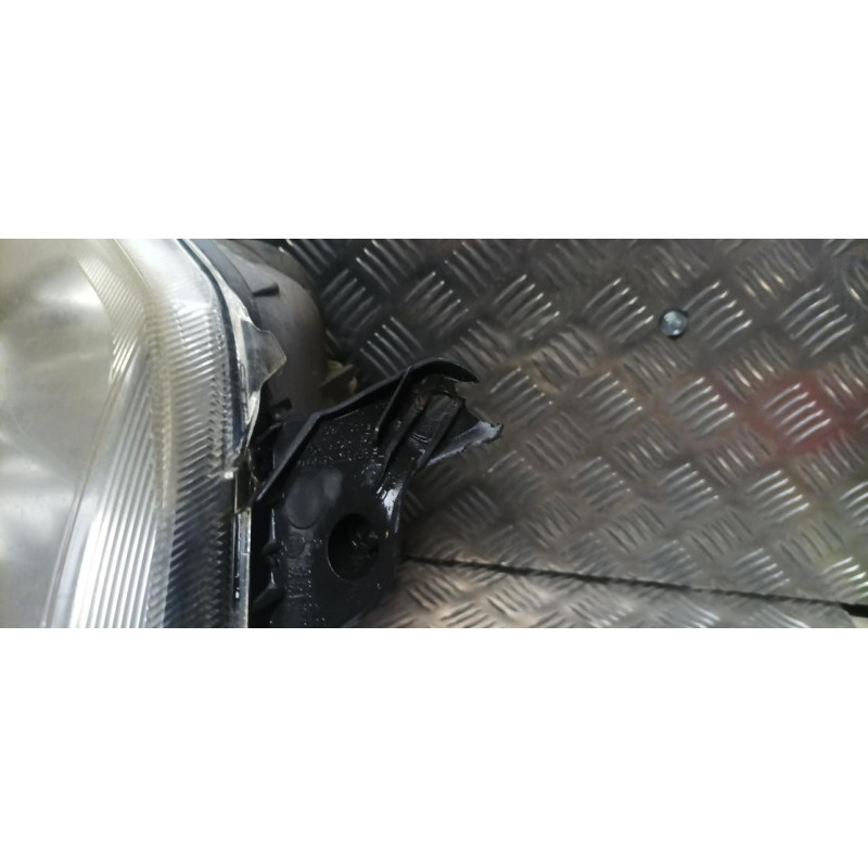 Optique avant principal droit (feux)(phare) OPEL MERIVA A PHASE 2 d’occasion