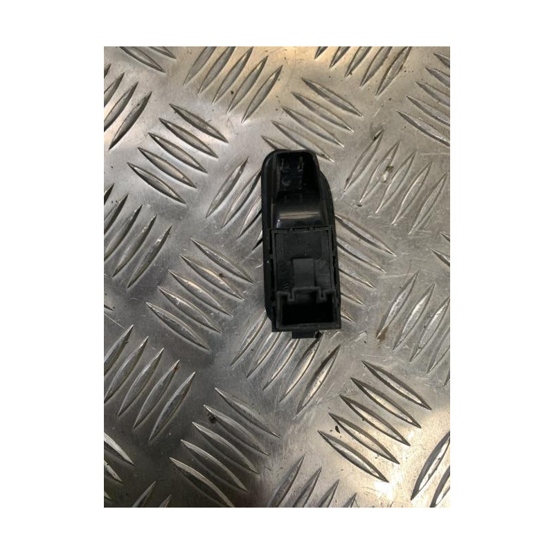 Interrupteur de leve vitre arriere droit VOLKSWAGEN GOLF 6 d’occasion