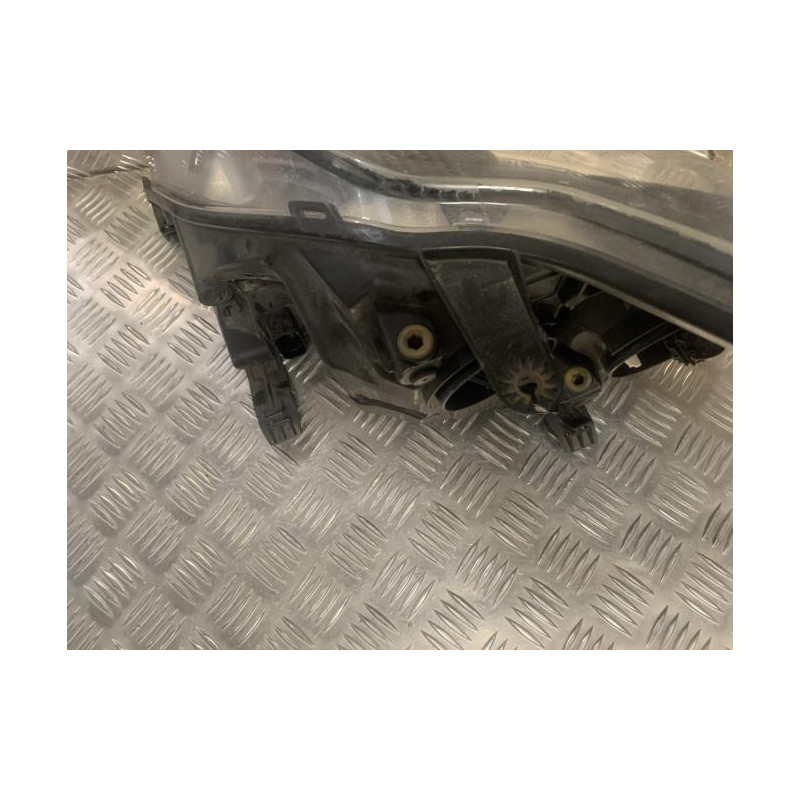 Optique avant principal droit (feux)(phare) FORD FOCUS 2 PHASE 2 d’occasion