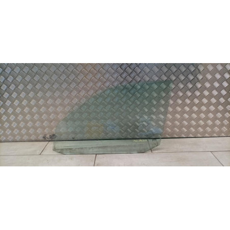 Vitre avant gauche SEAT IBIZA 2 PHASE 3 d’occasion