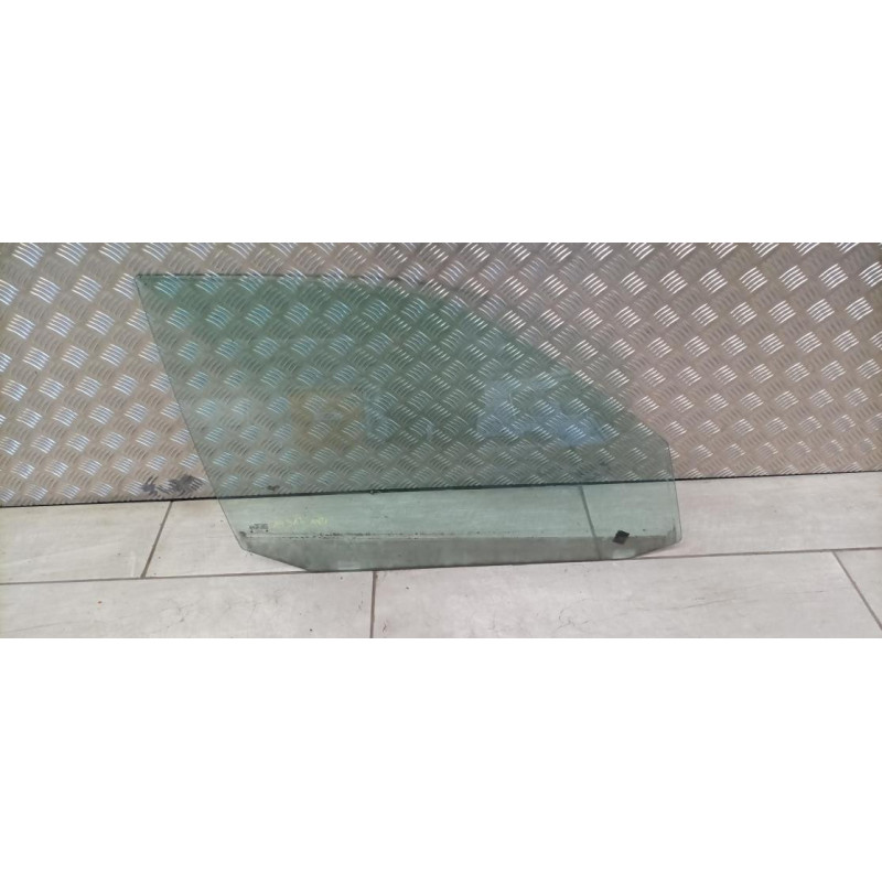 Vitre avant droit SEAT IBIZA 2 PHASE 3 d’occasion