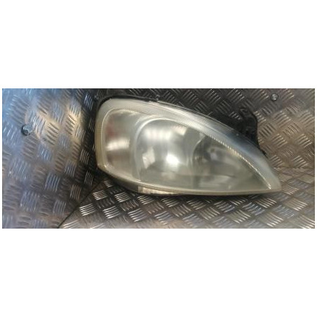 Optique avant principal droit (feux)(phare) OPEL CORSA C PHASE 1 d’occasion