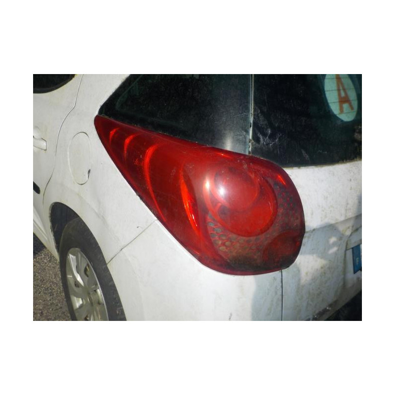 Bras essuie glace avant droit PEUGEOT 207 PHASE 1 BREAK d’occasion