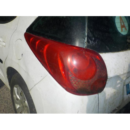 Bras essuie glace avant gauche PEUGEOT 207 PHASE 1 BREAK d’occasion