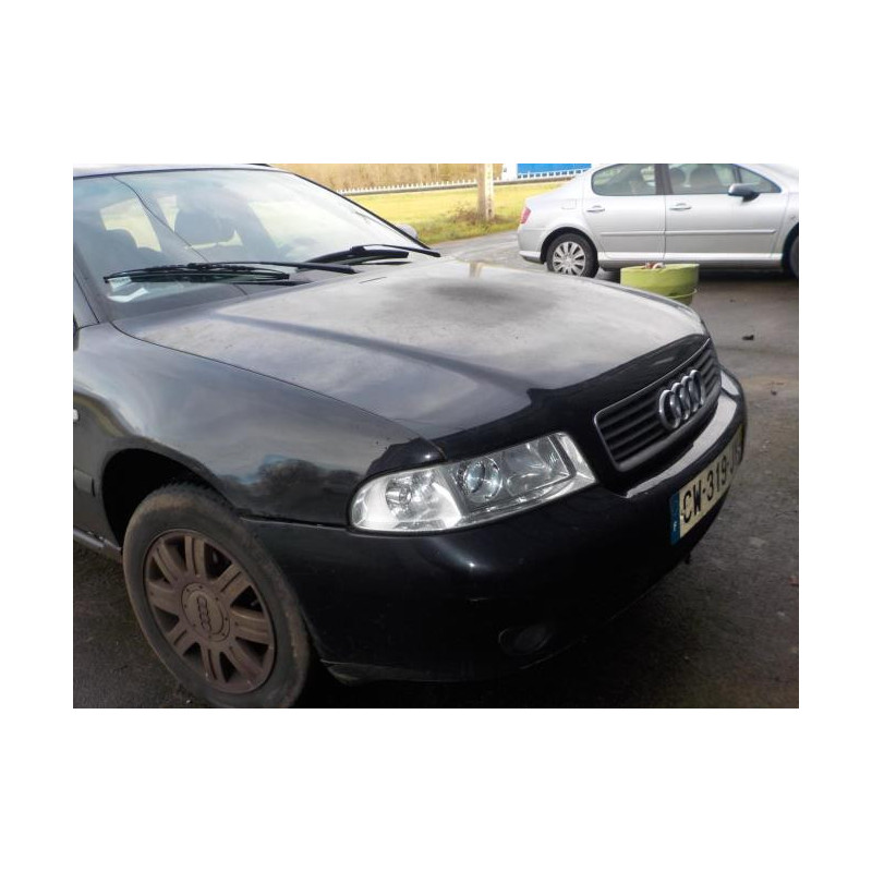 Anti brouillard gauche (feux) AUDI A4 1 AVANT PHASE 2 BREAK d’occasion