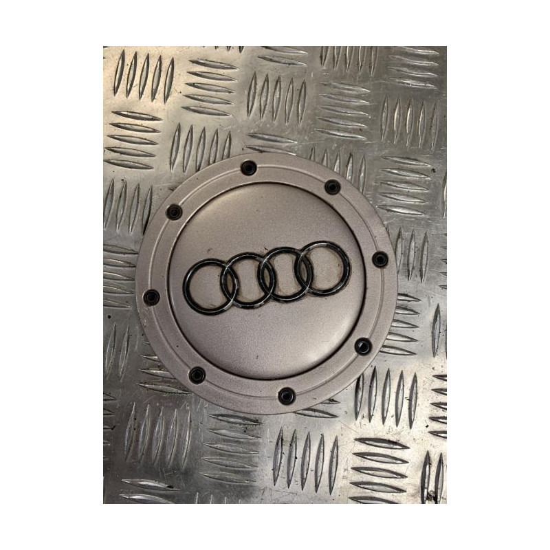 Enjoliveur AUDI A4 1 AVANT PHASE 2 BREAK d’occasion