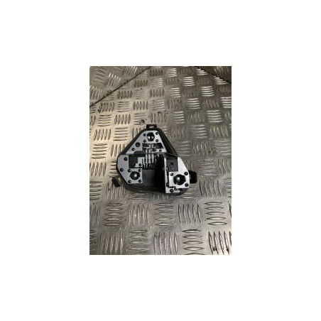 Platine feu arriere gauche RENAULT CLIO 3 PHASE 1 BREAK d’occasion
