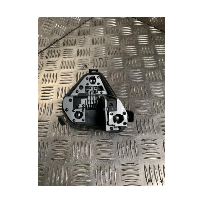 Platine feu arriere gauche RENAULT CLIO 3 PHASE 1 BREAK d’occasion