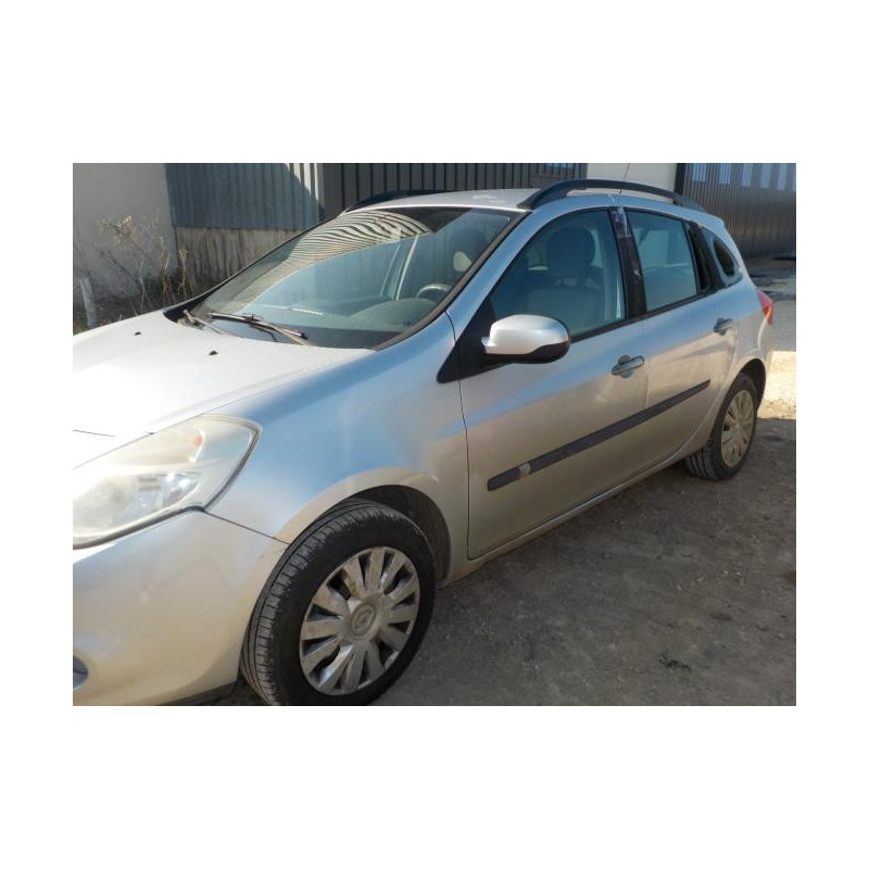 Platine feu arriere gauche RENAULT CLIO 3 PHASE 1 BREAK d’occasion