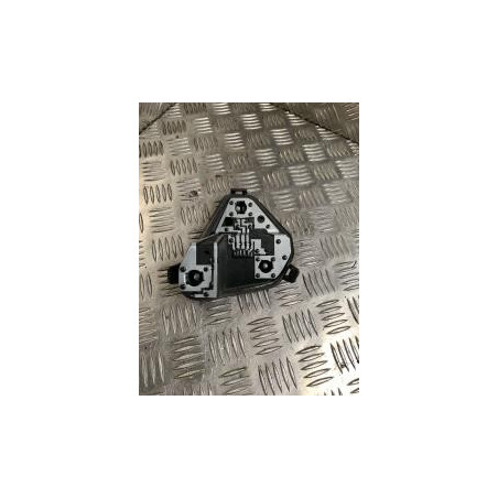 Platine feu arriere droit RENAULT CLIO 3 PHASE 1 BREAK d’occasion