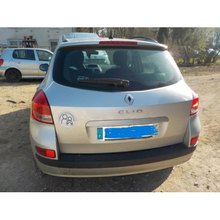 Platine feu arriere droit RENAULT CLIO 3 PHASE 1 BREAK d’occasion