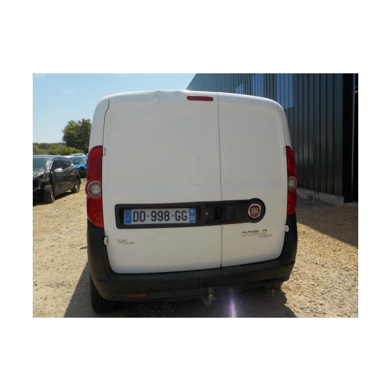 Moteur essuie glace avant FIAT DOBLO 2 PHASE 1 d’occasion