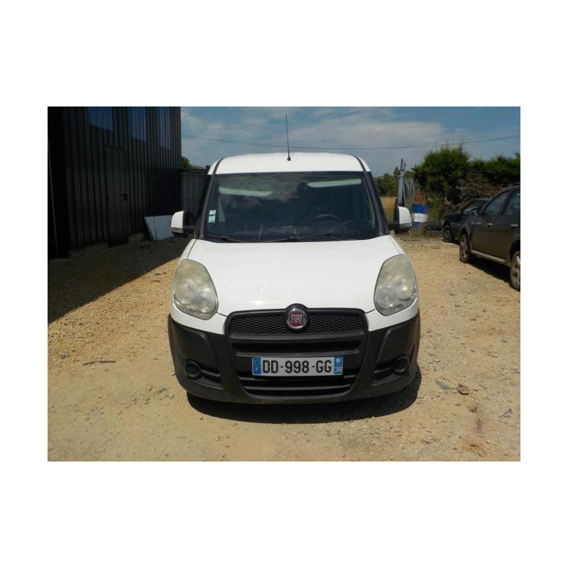 Moteur essuie glace avant FIAT DOBLO 2 PHASE 1 d’occasion