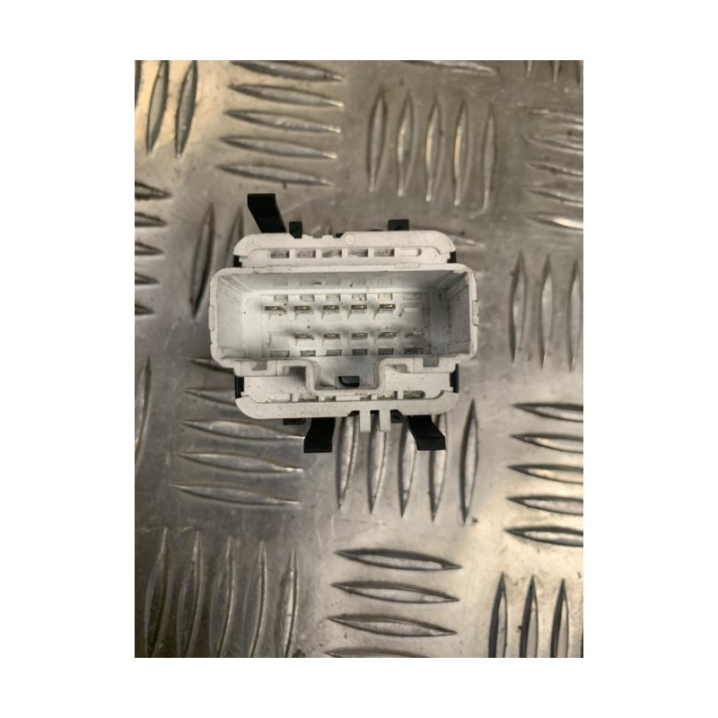 Interrupteur de leve vitre RENAULT LAGUNA 2 PHASE 2 d’occasion