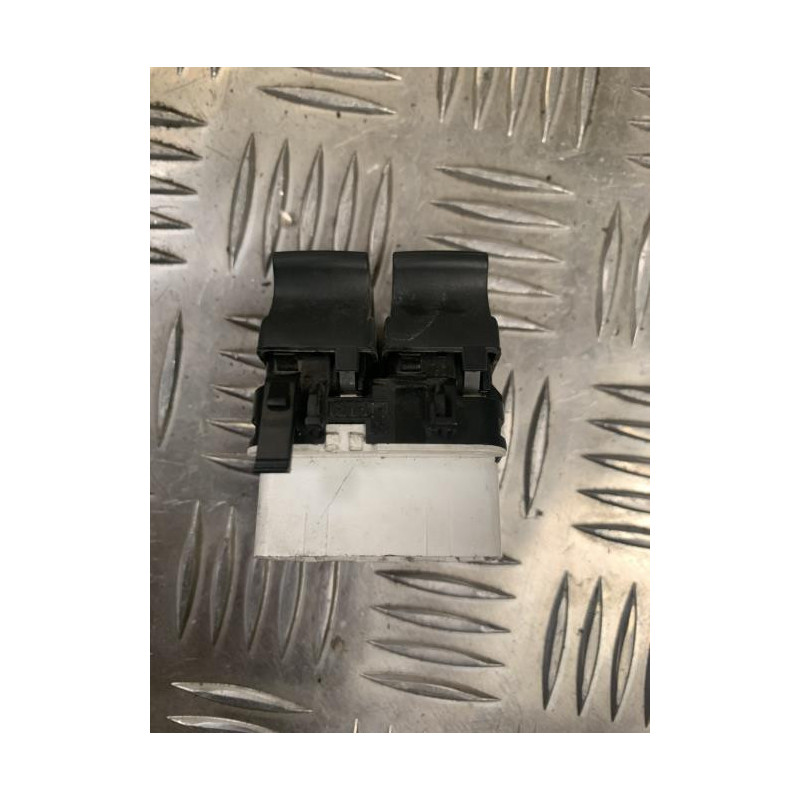 Interrupteur de leve vitre RENAULT LAGUNA 2 PHASE 2 d’occasion