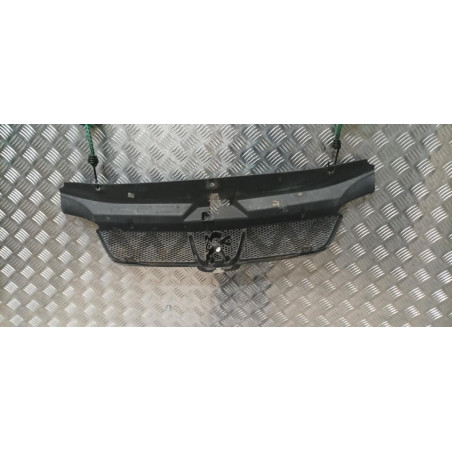Calandre PEUGEOT 406 PHASE 2 BREAK d’occasion