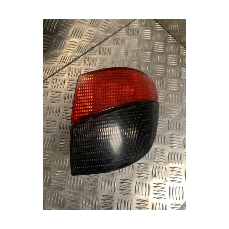 Feu arriere principal droit (feux) PEUGEOT 406 PHASE 2 BREAK d’occasion