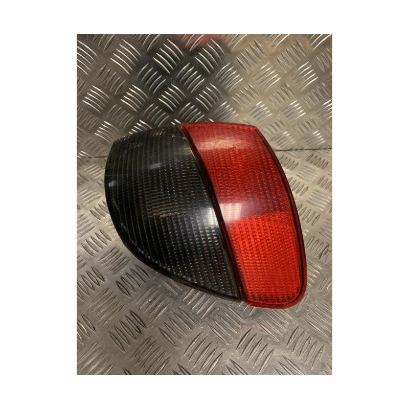 Feu arriere principal droit (feux) PEUGEOT 406 PHASE 2 BREAK d’occasion