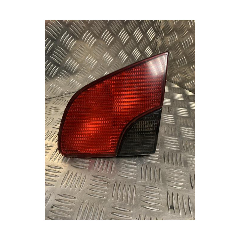 Feu arriere secondaire droit (feux) PEUGEOT 406 PHASE 2 BREAK d’occasion