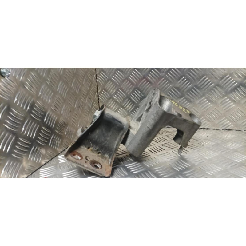 Support moteur droit RENAULT CLIO 3 PHASE 1 BREAK d’occasion