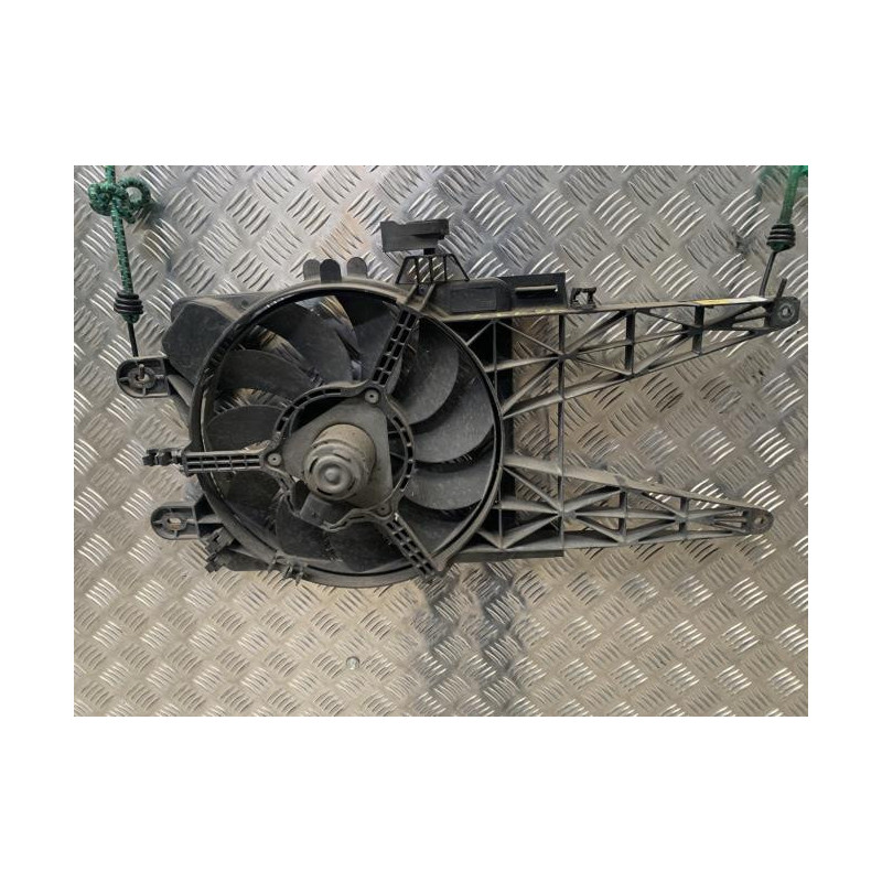 Moto ventilateur radiateur FIAT PUNTO 2 PHASE 1 d’occasion