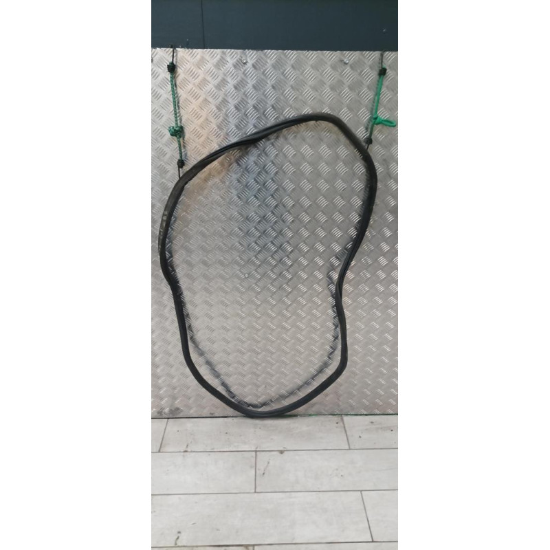 Joint de coffre VOLKSWAGEN POLO 5 PHASE 2 d’occasion