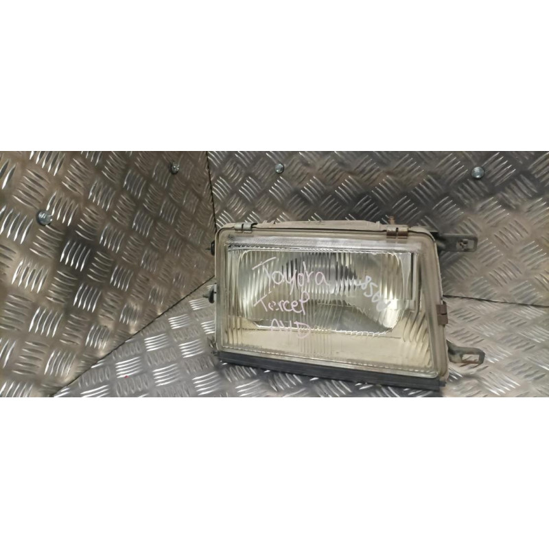 Optique avant principal droit (feux)(phare) TOYOTA TERCEL d’occasion