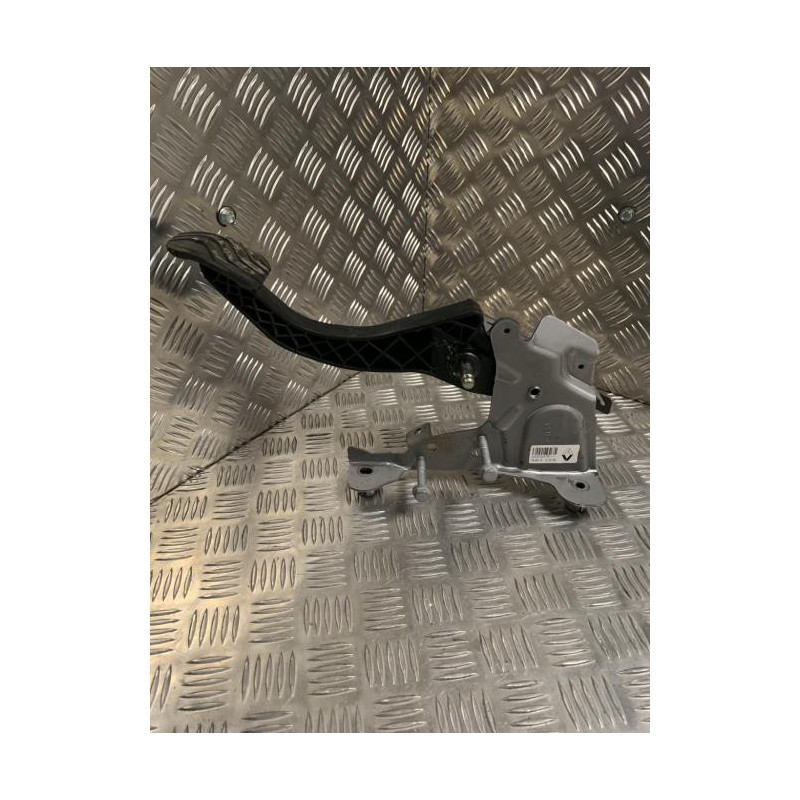 Pedale d'embrayage RENAULT MEGANE 4 PHASE 1 d’occasion