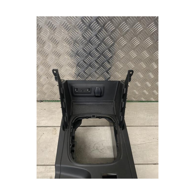 Console central (interieur plastique) RENAULT MEGANE 4 PHASE 1 d’occasion