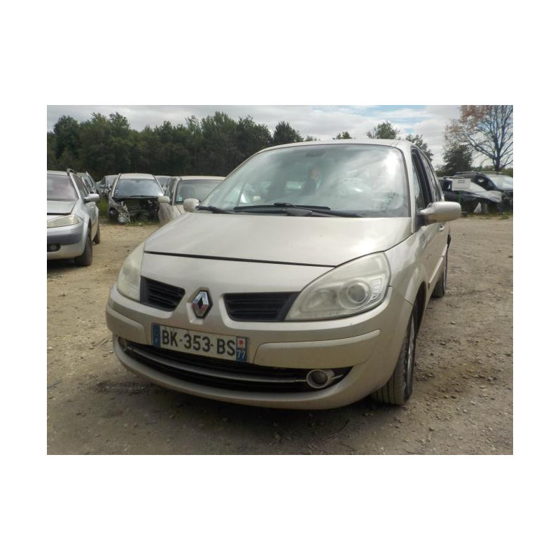 Anti brouillard droit (feux) RENAULT GRAND SCENIC 2 PHASE 2 d’occasion