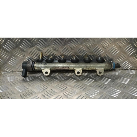 Rampe injection RENAULT GRAND SCENIC 2 PHASE 2 d’occasion