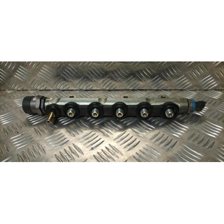 Rampe injection RENAULT GRAND SCENIC 2 PHASE 2 d’occasion