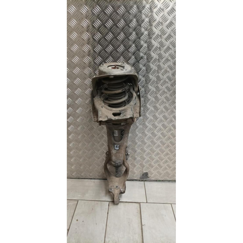 Bras de suspension superieur avant gauche PEUGEOT 407 PHASE 1 BREAK d’occasion