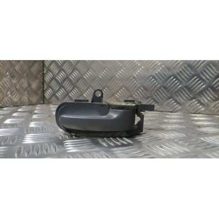 Poignee interieur avant droit PEUGEOT 107 PHASE 2 d’occasion