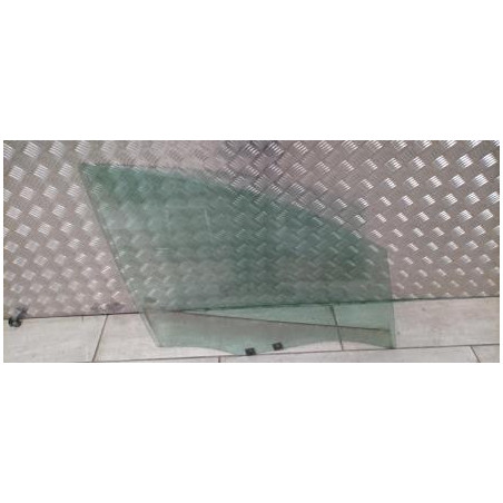 Vitre avant droit RENAULT CLIO 4 PHASE 2 d’occasion