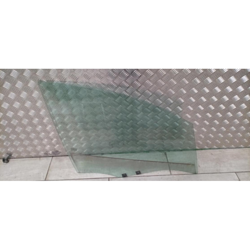 Vitre avant droit RENAULT CLIO 4 PHASE 2 d’occasion