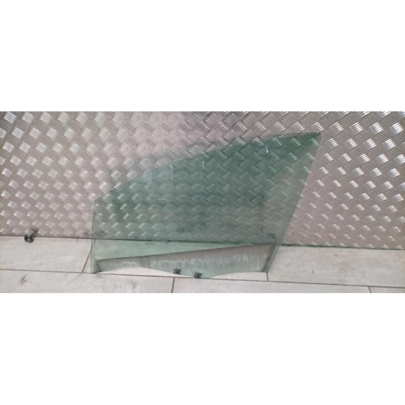 Vitre avant gauche RENAULT CLIO 4 PHASE 2 d’occasion
