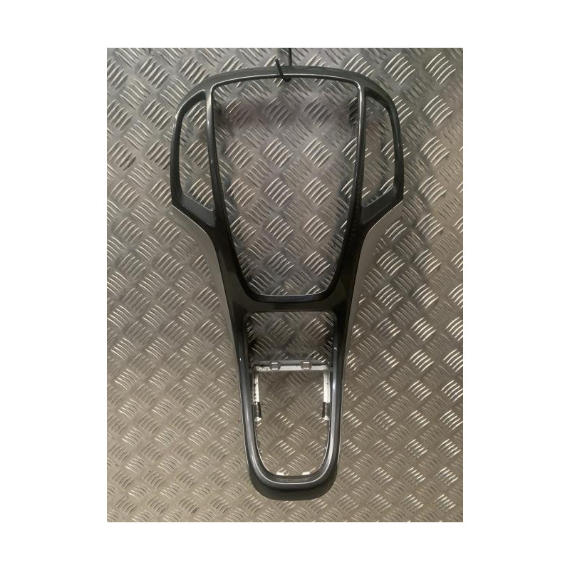 Console central (interieur plastique) OPEL ASTRA J PHASE 2 d’occasion