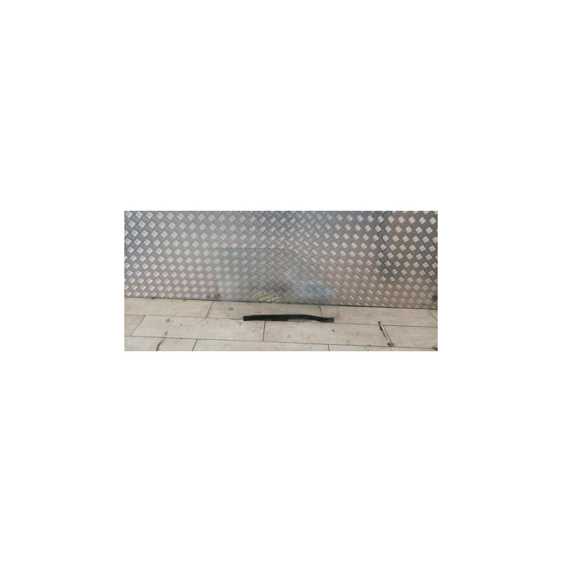 Vitre avant droit RENAULT EXPRESS PHASE 1 d’occasion