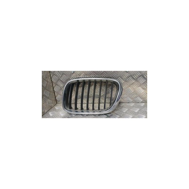 Grille de calandre gauche BMW X5 E53 d’occasion