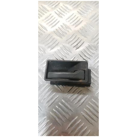 Poignee interieur avant droit OPEL CORSA A PHASE 1 d’occasion