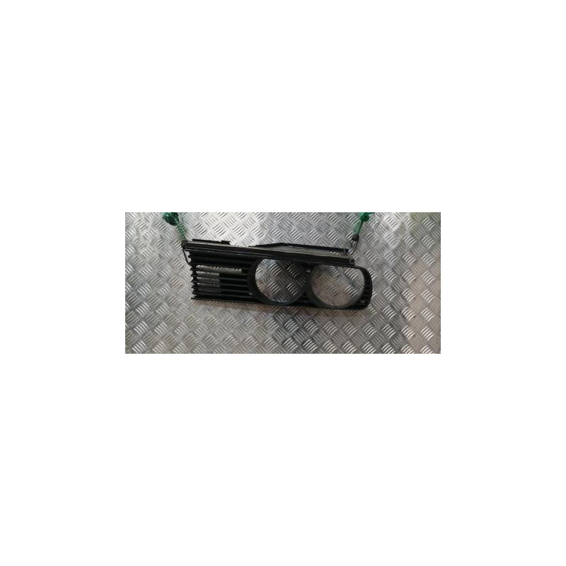 Grille de calandre gauche BMW SERIE 3 E30 d’occasion