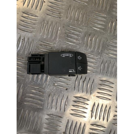 Commande autoradio RENAULT LAGUNA 2 PHASE 1 BREAK d’occasion