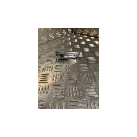 Repetiteur clignotant avant droit  (Feux) OPEL ASTRA J PHASE 2 d’occasion