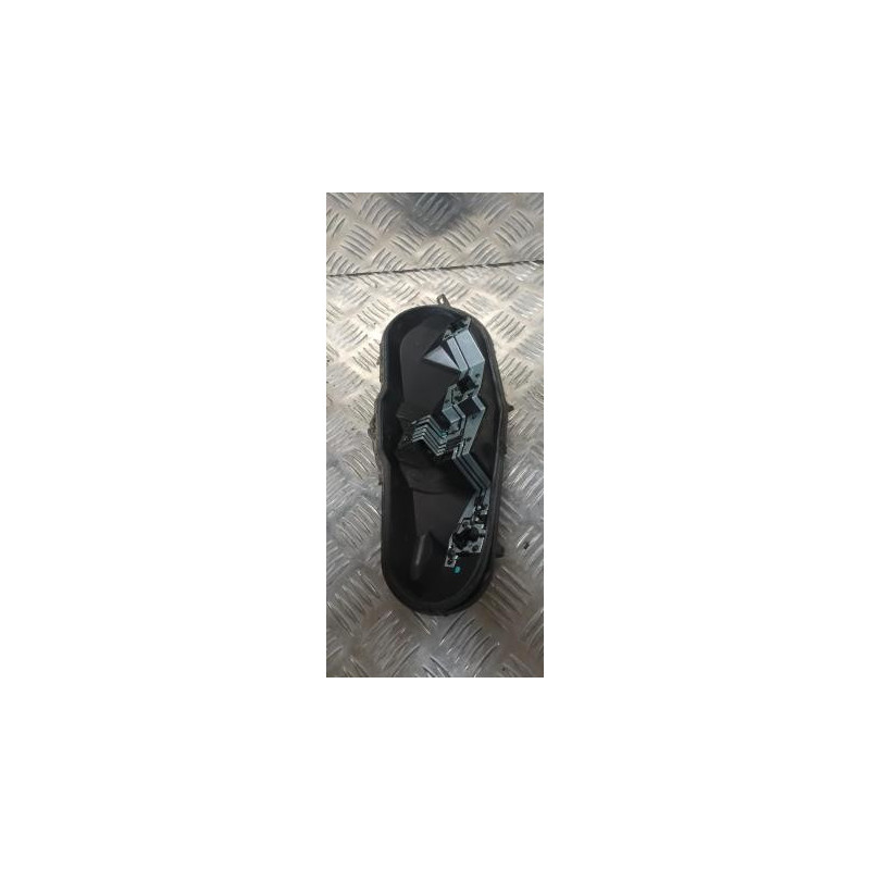 Platine feu arriere gauche PEUGEOT 107 PHASE 2 d’occasion