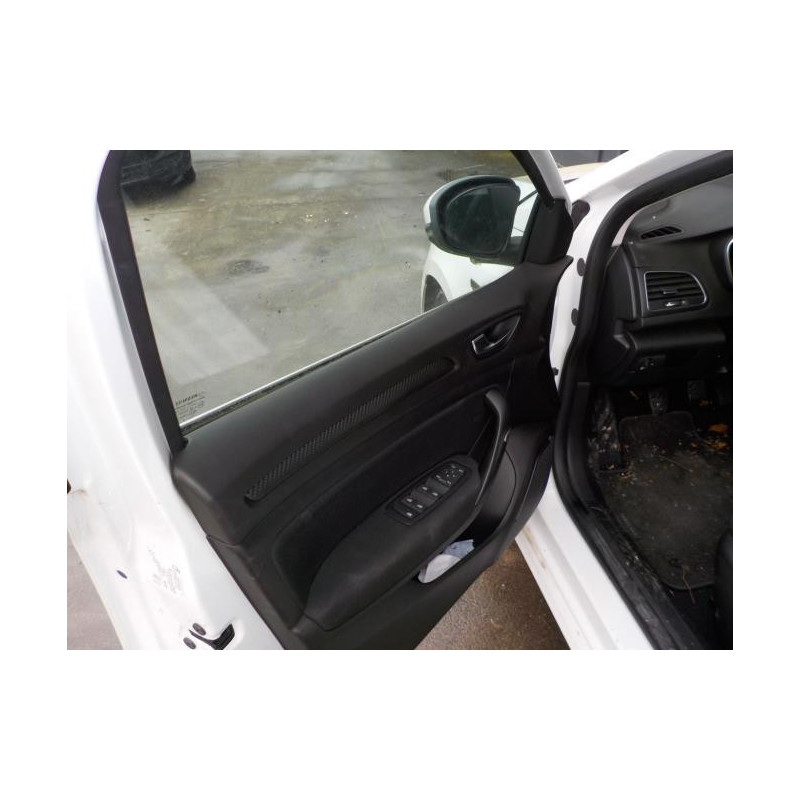 Joint de porte arriere droite RENAULT MEGANE 4 PHASE 1 d’occasion