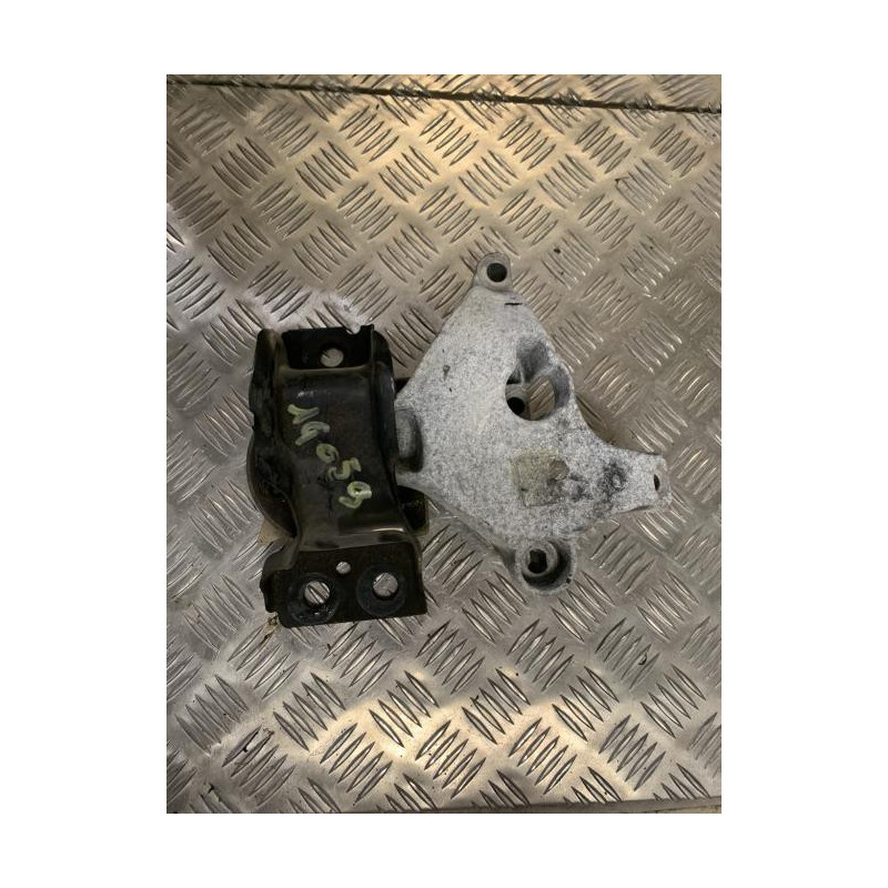 Support moteur droit RENAULT KANGOO 2 PHASE 2 d’occasion