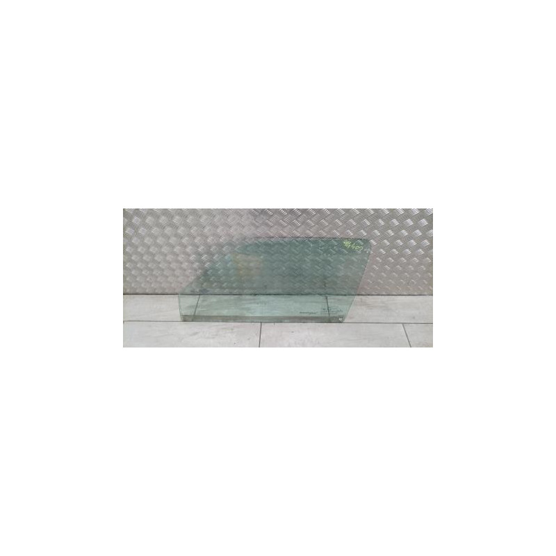 Vitre avant gauche VOLKSWAGEN GOLF 3 d’occasion